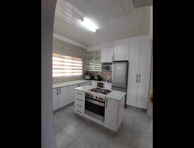 4 BEDROOM HOUSE FOR SALE IN LOTUS GARDENS